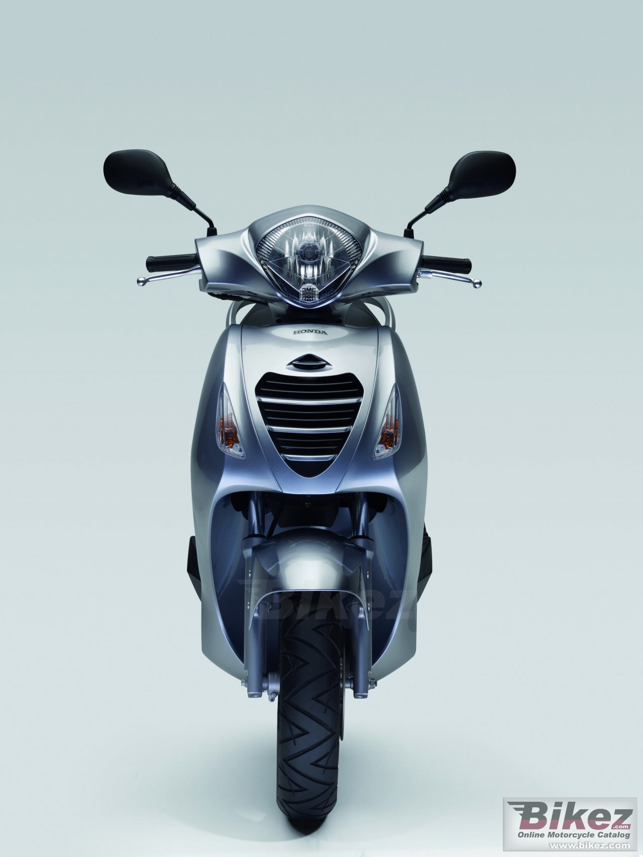 Big Honda ps125i picture and wallpaper from Bikez.com